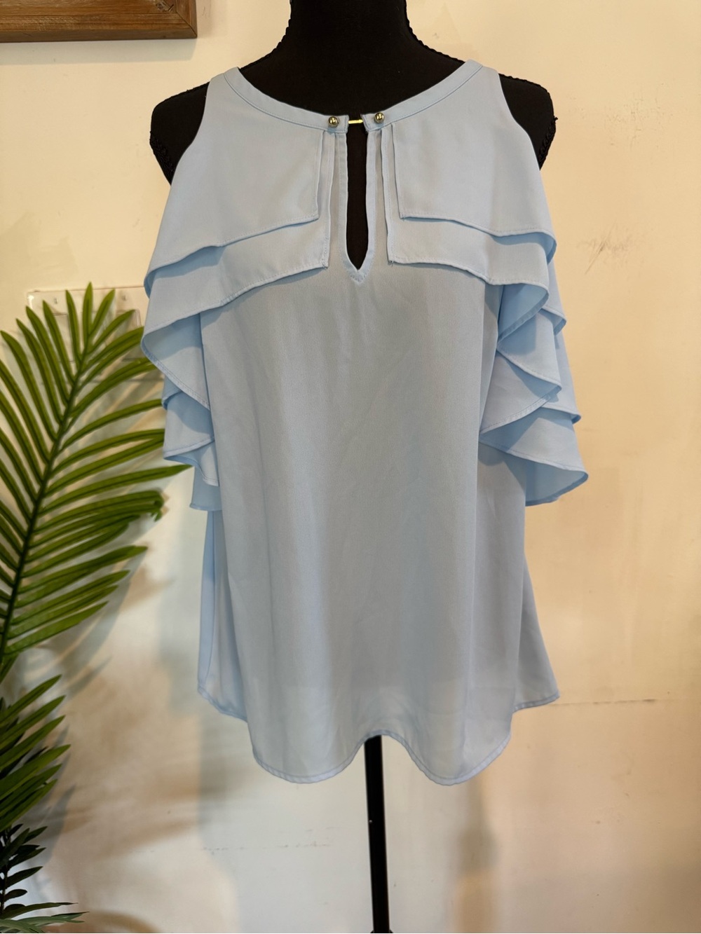 BOLD elements Light Blue Ruffle Cold-Shoulder Camisole